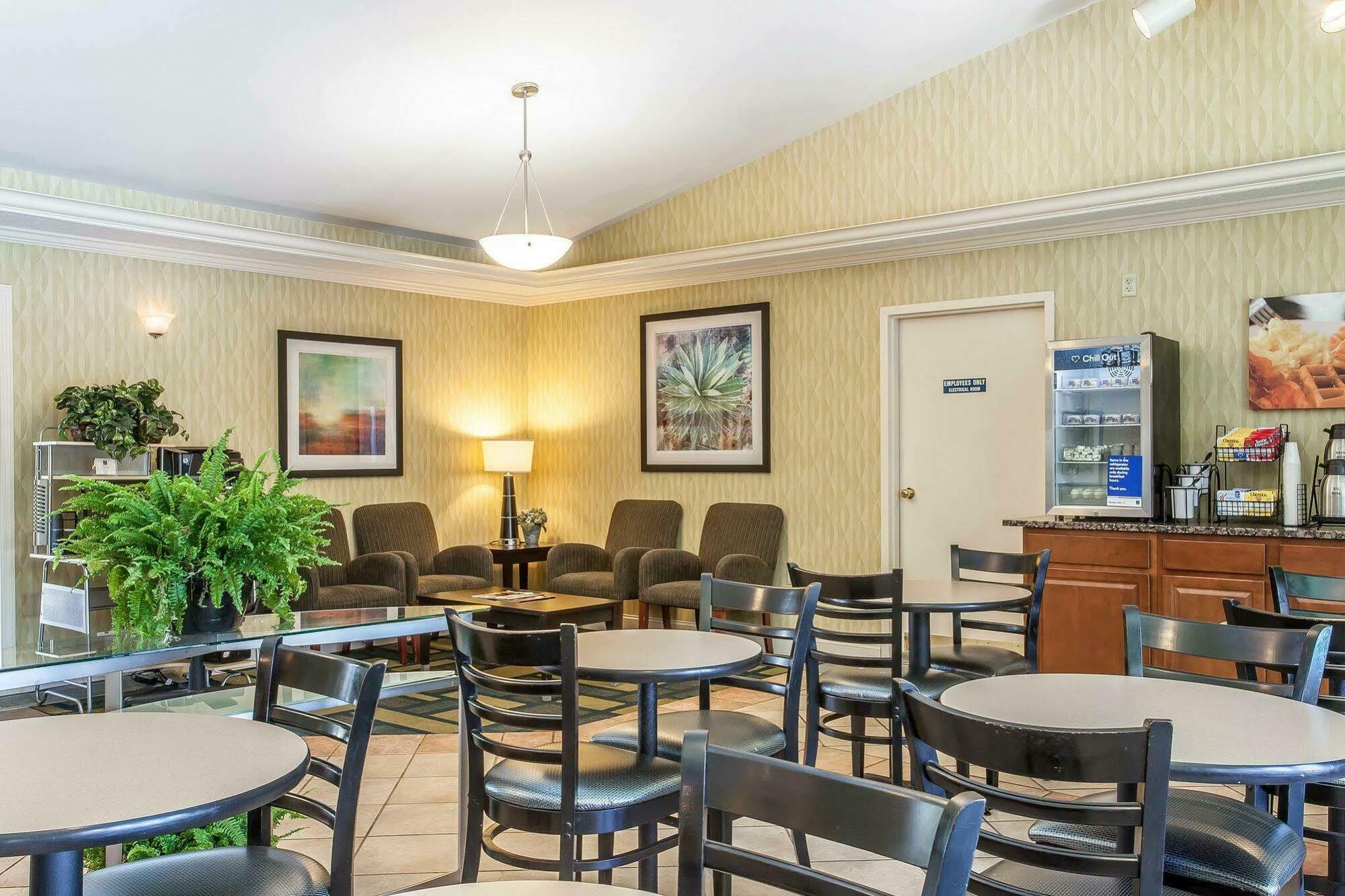 Comfort Inn Independence Buitenkant foto